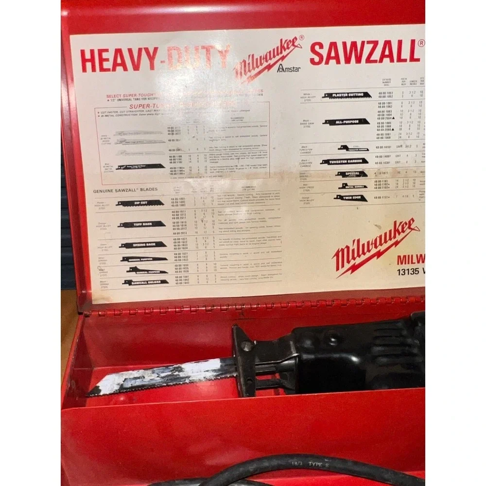 Vintage Milwaukee Heavy-Duty Sawzall‎ Reciprocating Saw 6507 With Case